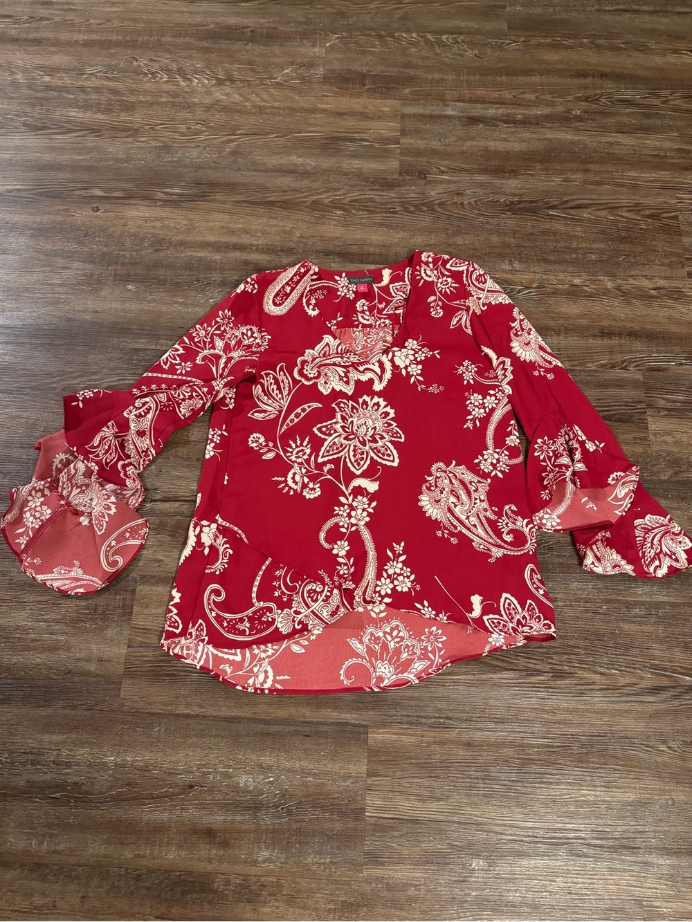 Vince Camuto Red Paisley Print Long-Sleeve Blouse